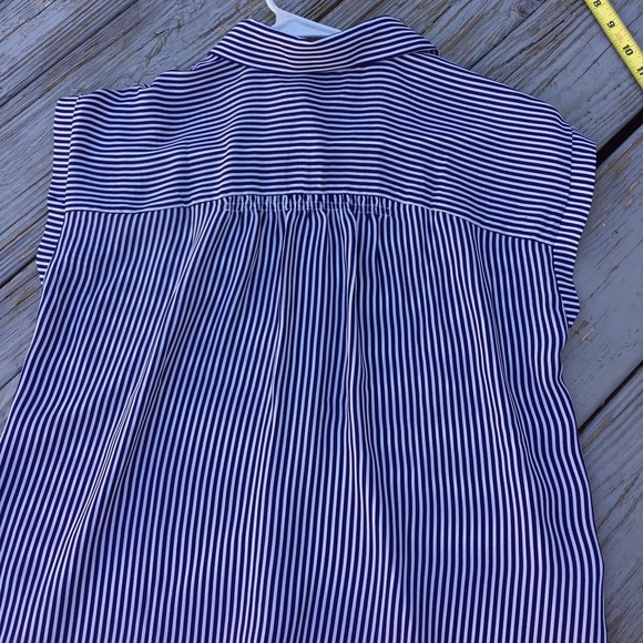 Excellent condition Classy blue/white strip down button shirt with pockets - Picture 3 of 6